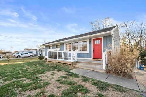 Tiny photo for 224 Cardinal Road, Russell, KY 41169 (MLS # 60052)