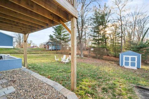 Tiny photo for 224 Cardinal Road, Russell, KY 41169 (MLS # 60052)