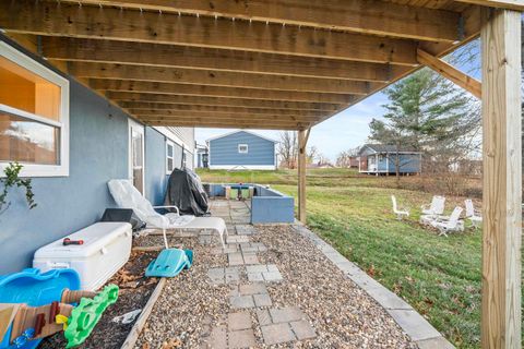 Tiny photo for 224 Cardinal Road, Russell, KY 41169 (MLS # 60052)