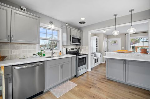 Tiny photo for 224 Cardinal Road, Russell, KY 41169 (MLS # 60052)