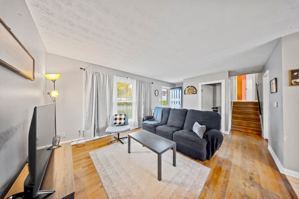 Photo of 2325 Smith Street, Ashland, KY 41101 (MLS # 59278)