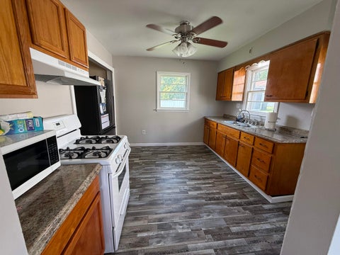 Tiny photo for 1002 Kentucky Avenue, Flatwoods, KY 41139 (MLS # 61087)