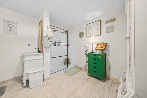Tiny photo for 507 Westview Drive DR, Ashland, KY 41102 (MLS # 61220)