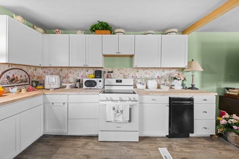 Tiny photo for 507 Westview Drive DR, Ashland, KY 41102 (MLS # 61220)