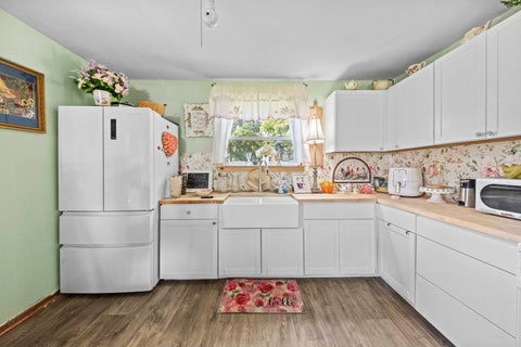 Tiny photo for 507 Westview Drive DR, Ashland, KY 41102 (MLS # 61220)