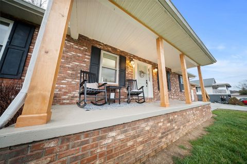 Tiny photo for 439 Rivendell Road, Ashland, KY 41102 (MLS # 60201)