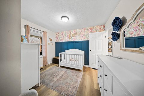 Tiny photo for 439 Rivendell Road, Ashland, KY 41102 (MLS # 60201)