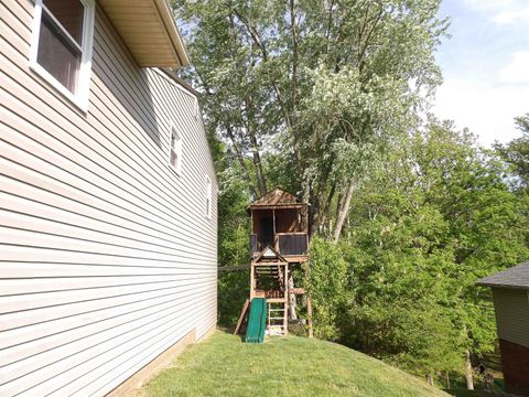 Tiny photo for 112 Hillcrest Court, Russell, KY 41169 (MLS # 60494)
