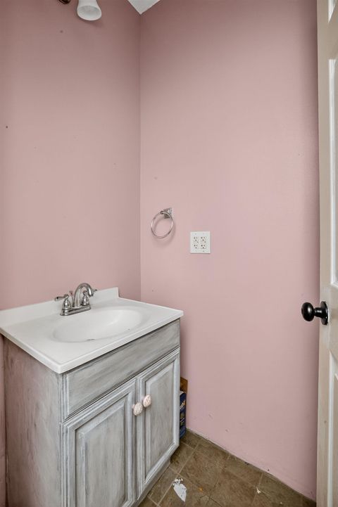 Tiny photo for 3391 Beechy Creek Crk, South Shore, KY 41175 (MLS # 59575)