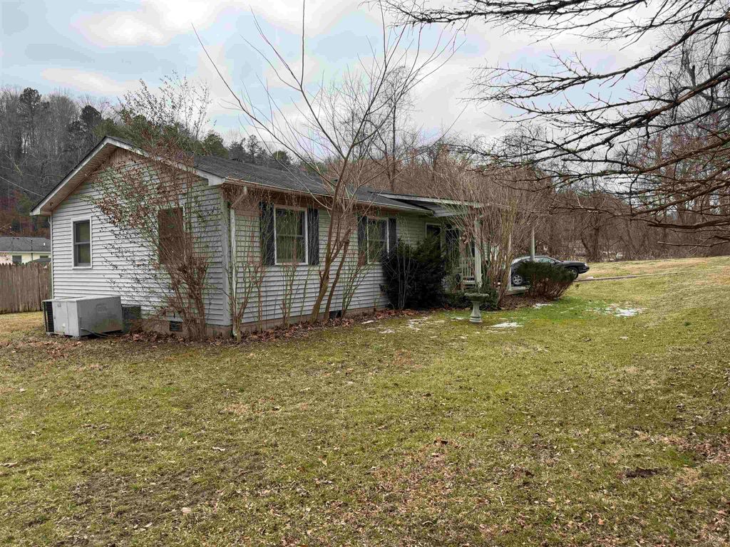 Photo of 119 Embassy Drive Dr, Grayson, KY 41143 (MLS # 60130)