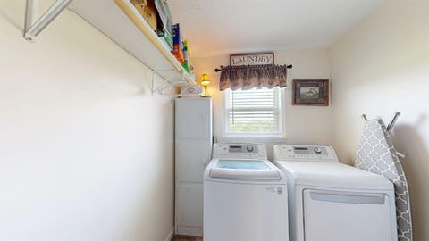 Tiny photo for 9529 Grandview Lake Road, Ashland, KY 41102 (MLS # 61117)