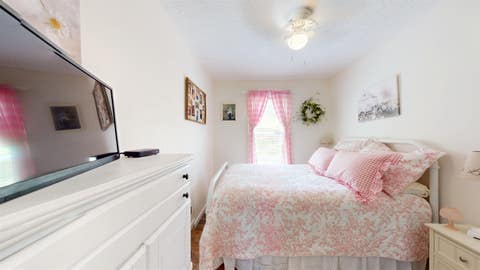 Tiny photo for 9529 Grandview Lake Road, Ashland, KY 41102 (MLS # 61117)