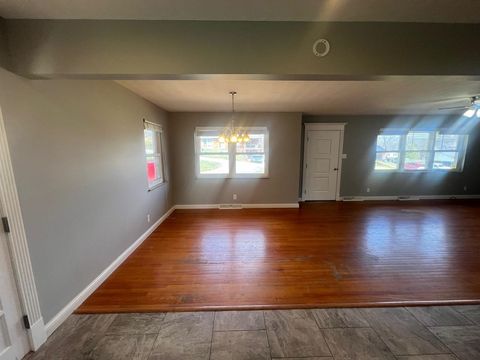 Tiny photo for 211 College Hill Dr, Grayson, KY 41143 (MLS # 60245)