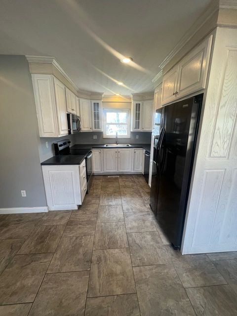 Tiny photo for 211 College Hill Dr, Grayson, KY 41143 (MLS # 60245)