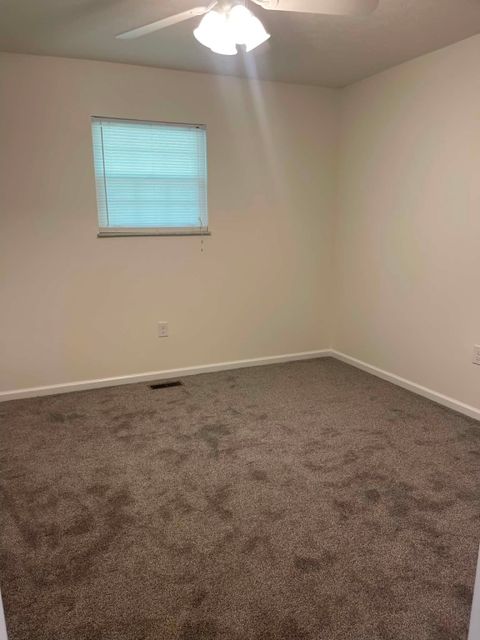 Tiny photo for 800 Riverside Drive, Worthington, KY 41183 (MLS # 60476)