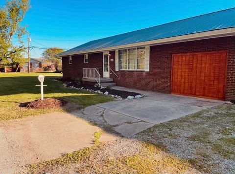Tiny photo for 800 Riverside Drive, Worthington, KY 41183 (MLS # 60476)