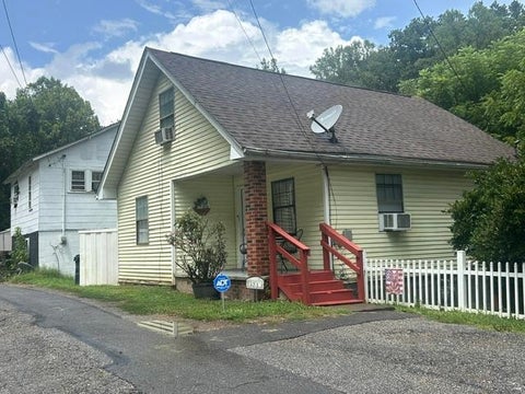 Photo for 521 Old Stage Rd