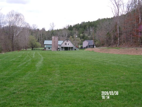 Photo for 327 Mudlick Branch Road