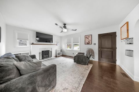 Tiny photo for 2116 Coburn Avenue Ave, Ashland, KY 41101 (MLS # 60228)