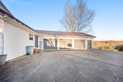 Tiny photo for 16733 Bear Creek Road Rd, Catlettsburg, KY 41129 (MLS # 60058)
