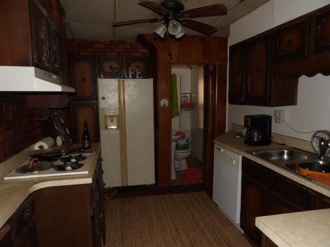 Tiny photo for 2135 Central Avenue, Ashland, KY 41101 (MLS # 59577)