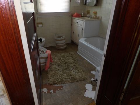 Tiny photo for 2135 Central Avenue, Ashland, KY 41101 (MLS # 59577)