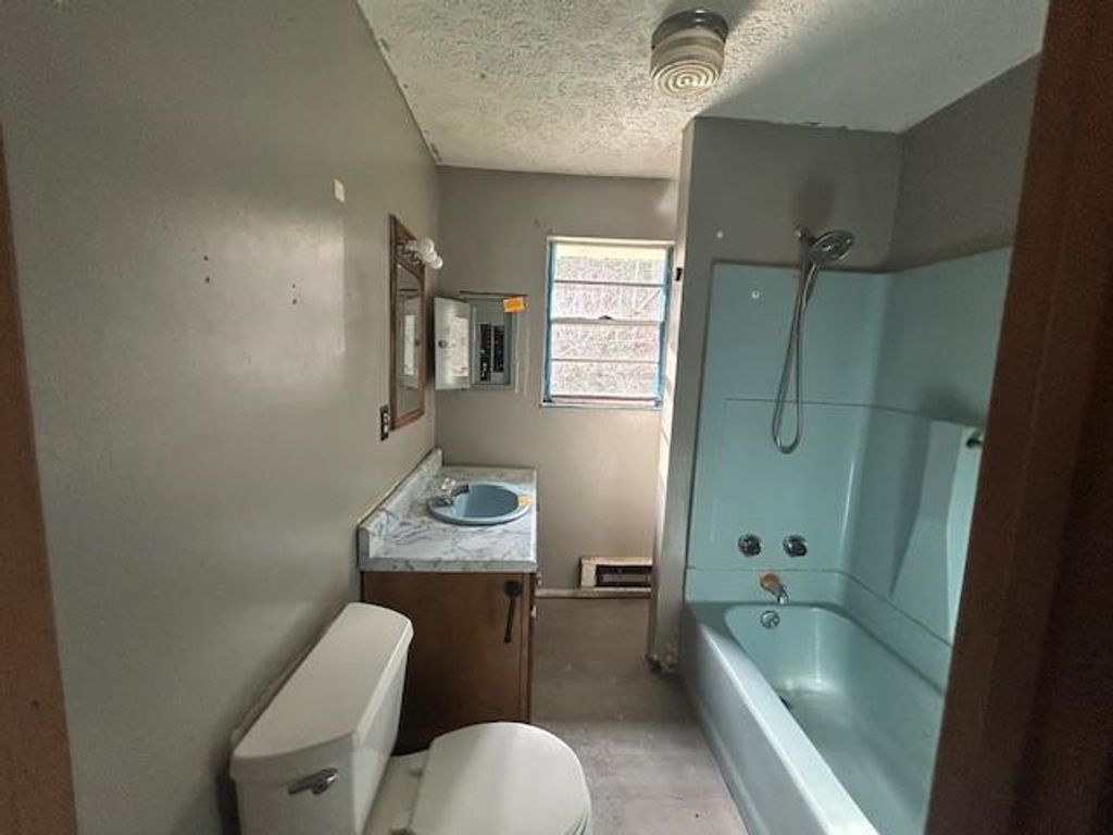 Photo of 800 Huffs Run Rd Rd, Grayson, KY 41143 (MLS # 60185)