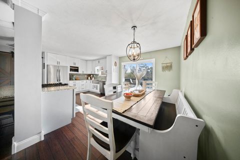 Tiny photo for 312 W Woodmont Drive, Ashland, KY 41102 (MLS # 60068)