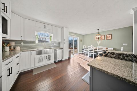 Tiny photo for 312 W Woodmont Drive, Ashland, KY 41102 (MLS # 60068)