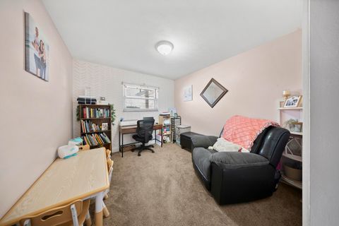 Tiny photo for 312 W Woodmont Drive, Ashland, KY 41102 (MLS # 60068)