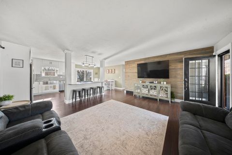 Tiny photo for 312 W Woodmont Drive, Ashland, KY 41102 (MLS # 60068)