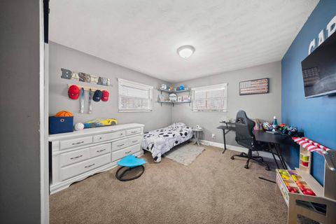 Tiny photo for 312 W Woodmont Drive, Ashland, KY 41102 (MLS # 60068)