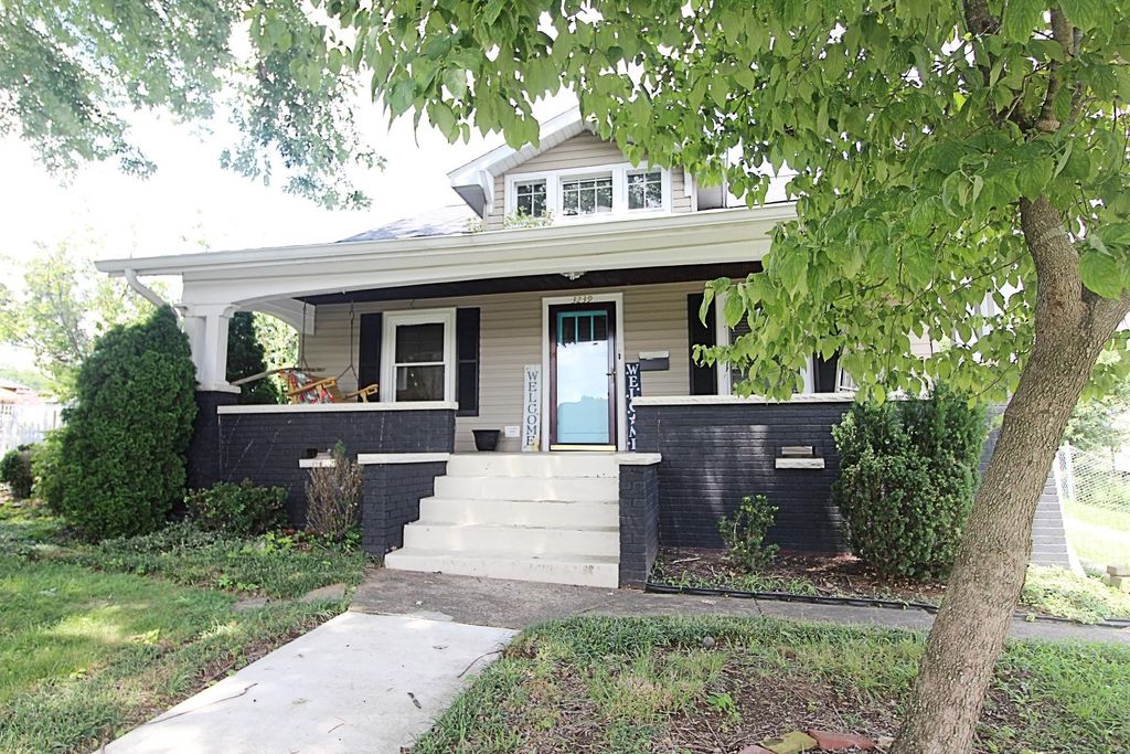 Photo of 3239 Walters Hill Drive, Ashland, KY 41101 (MLS # 59159)