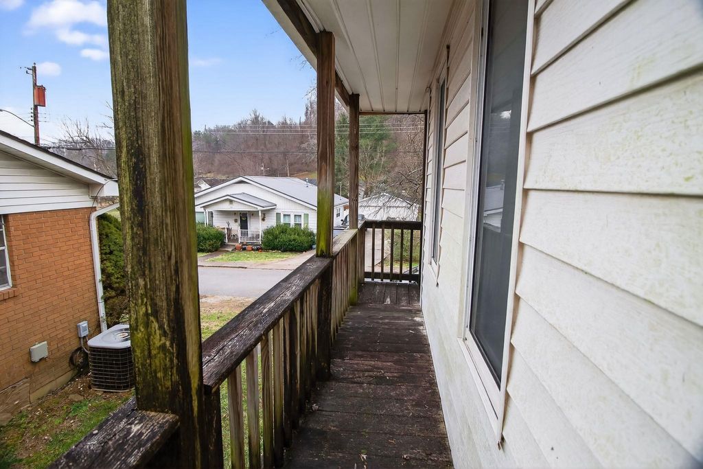 Photo of 610 Holcomb Street, Grayson, KY 41143 (MLS # 59967)