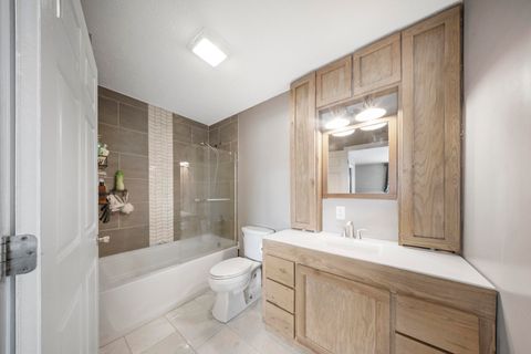 Tiny photo for 509 Fourth Avenue Ave, Worthington, KY 41183 (MLS # 60064)