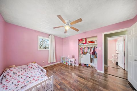 Tiny photo for 509 Fourth Avenue Ave, Worthington, KY 41183 (MLS # 60064)