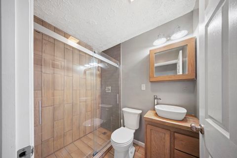 Tiny photo for 509 Fourth Avenue Ave, Worthington, KY 41183 (MLS # 60064)