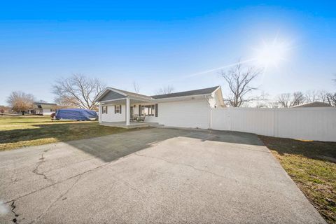 Tiny photo for 509 Fourth Avenue Ave, Worthington, KY 41183 (MLS # 60064)