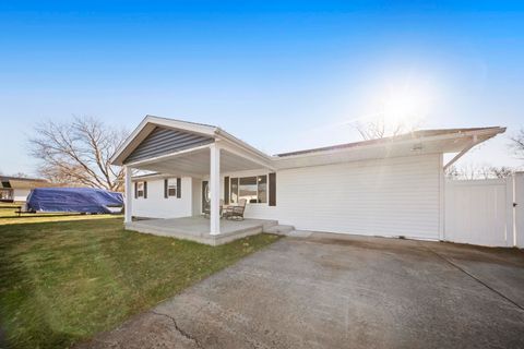 Tiny photo for 509 Fourth Avenue Ave, Worthington, KY 41183 (MLS # 60064)