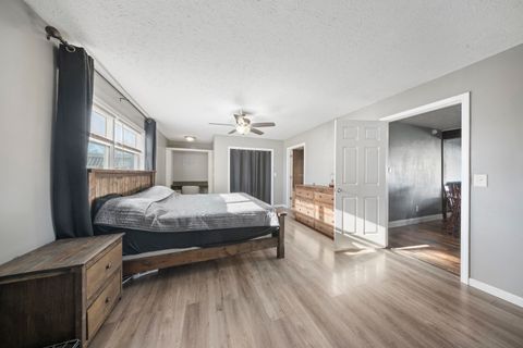 Tiny photo for 509 Fourth Avenue Ave, Worthington, KY 41183 (MLS # 60064)