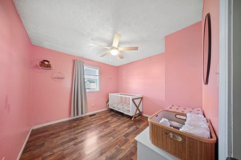 Tiny photo for 509 Fourth Avenue Ave, Worthington, KY 41183 (MLS # 60064)