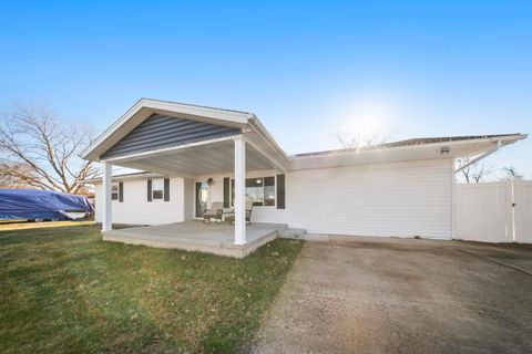 Tiny photo for 509 Fourth Avenue Ave, Worthington, KY 41183 (MLS # 60064)