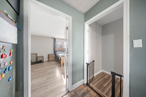 Tiny photo for 509 Fourth Avenue Ave, Worthington, KY 41183 (MLS # 60064)