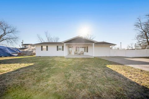 Tiny photo for 509 Fourth Avenue Ave, Worthington, KY 41183 (MLS # 60064)