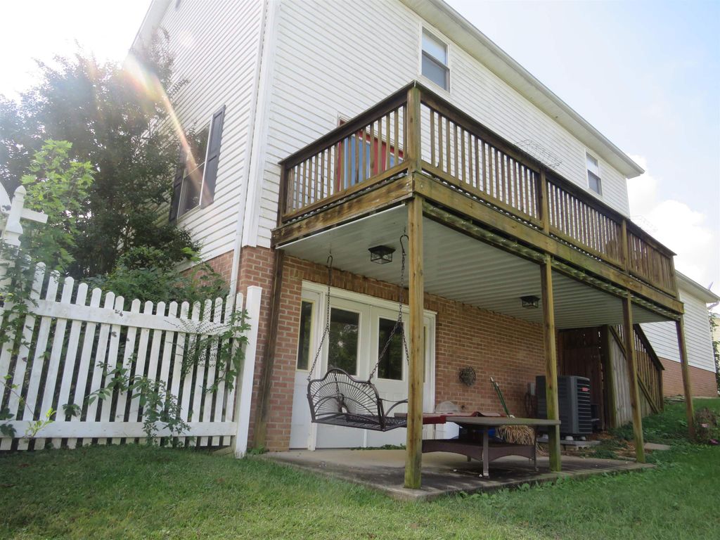 Photo of 84 Woodcrest Drive Rd, Grayson, KY 41143 (MLS # 59551)