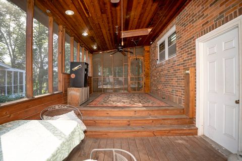 Tiny photo for 1121 Forest Court CT, Ashland, KY 41101 (MLS # 60759)