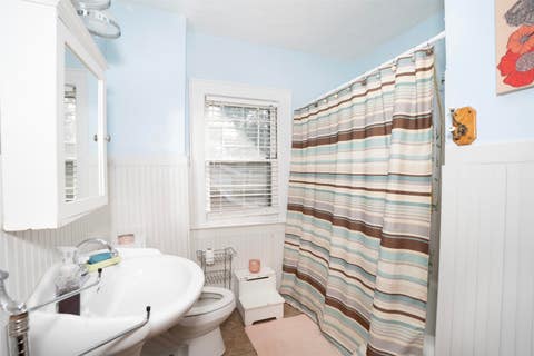 Tiny photo for 1121 Forest Court CT, Ashland, KY 41101 (MLS # 60759)