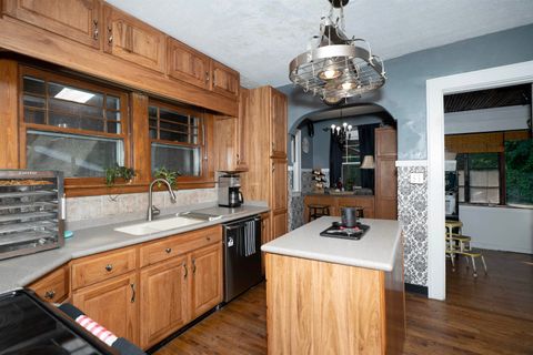 Tiny photo for 1121 Forest Court CT, Ashland, KY 41101 (MLS # 60759)