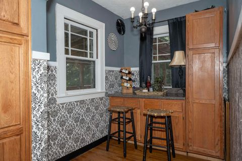 Tiny photo for 1121 Forest Court CT, Ashland, KY 41101 (MLS # 60759)
