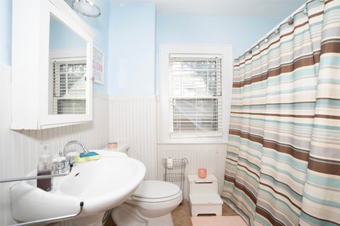 Tiny photo for 1121 Forest Court CT, Ashland, KY 41101 (MLS # 60759)